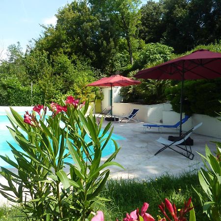 Bed and Breakfast Beaux Chenes Nérac Exterior foto
