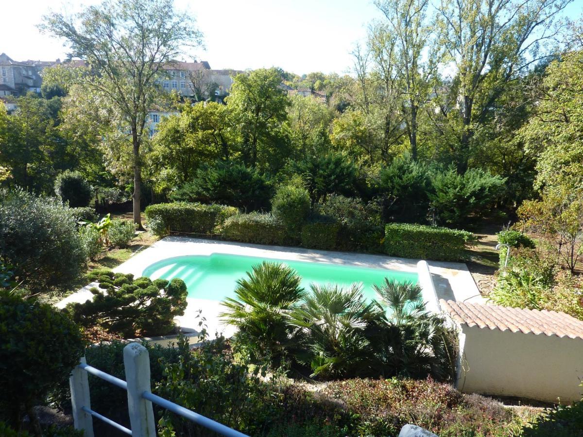 Bed and Breakfast Beaux Chenes Nérac Exterior foto
