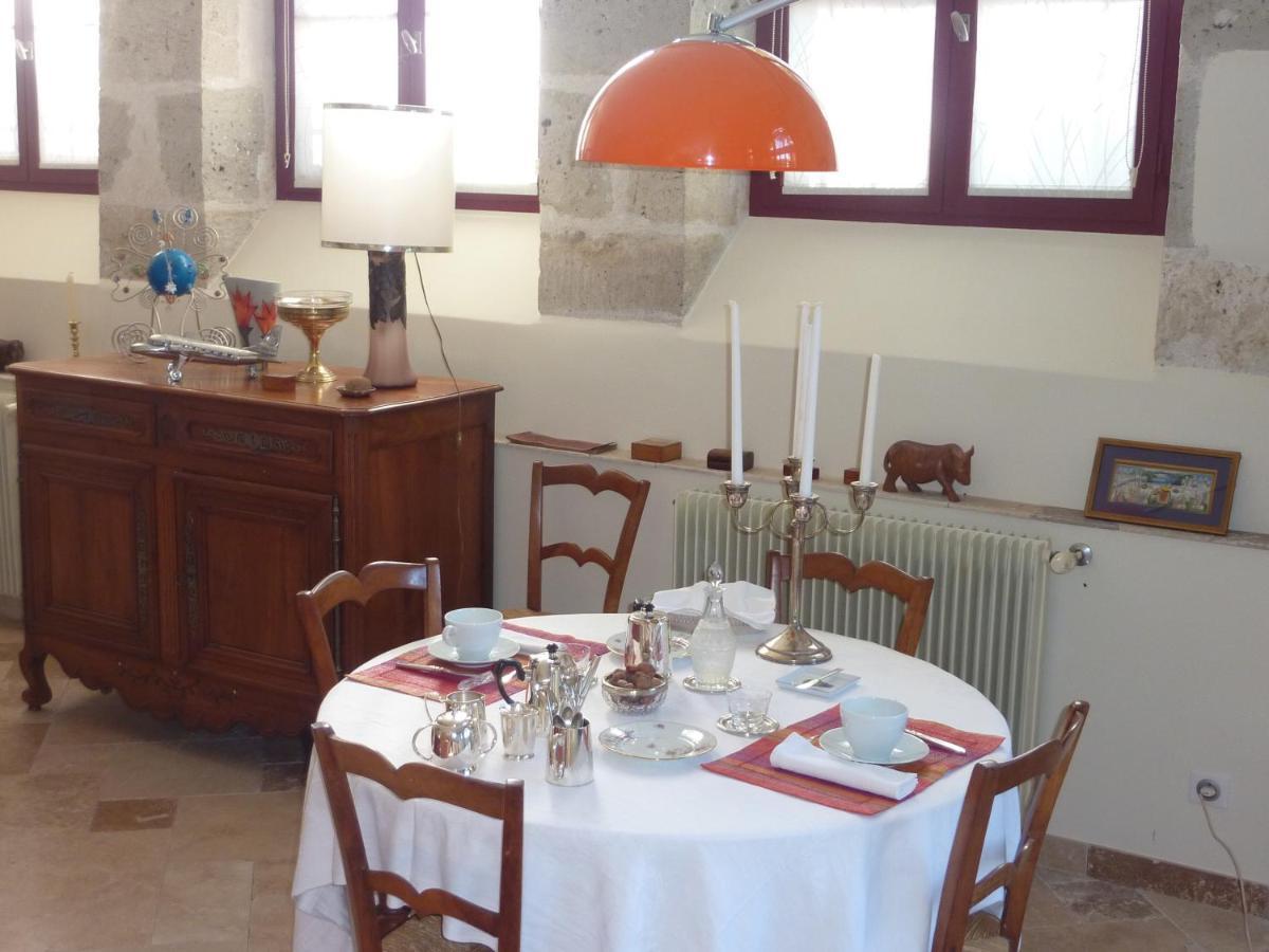 Bed and Breakfast Beaux Chenes Nérac Exterior foto