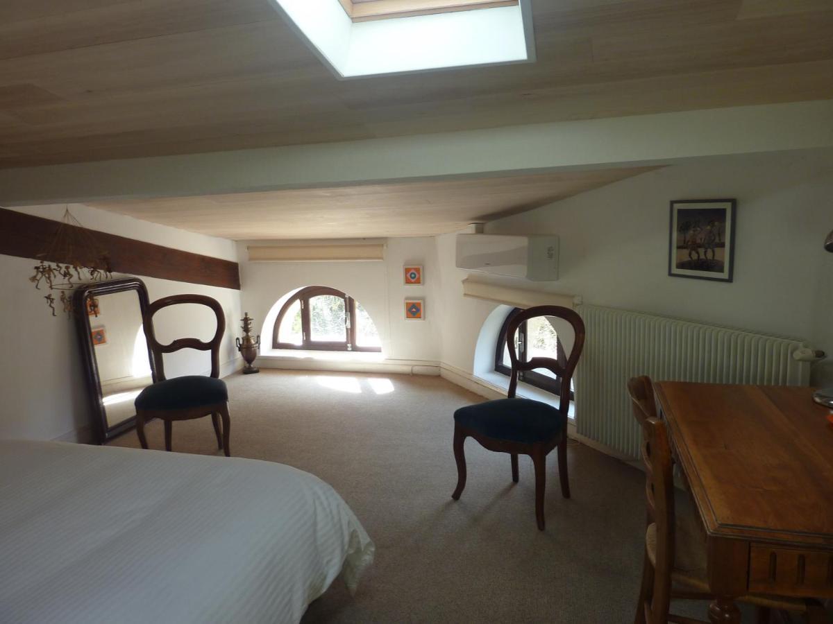 Bed and Breakfast Beaux Chenes Nérac Exterior foto