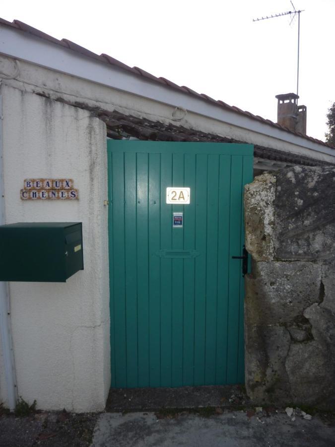 Bed and Breakfast Beaux Chenes Nérac Exterior foto