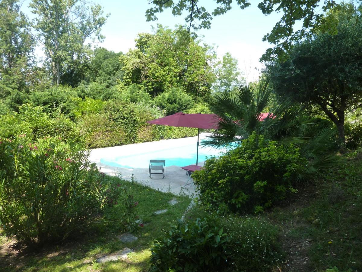 Bed and Breakfast Beaux Chenes Nérac Exterior foto