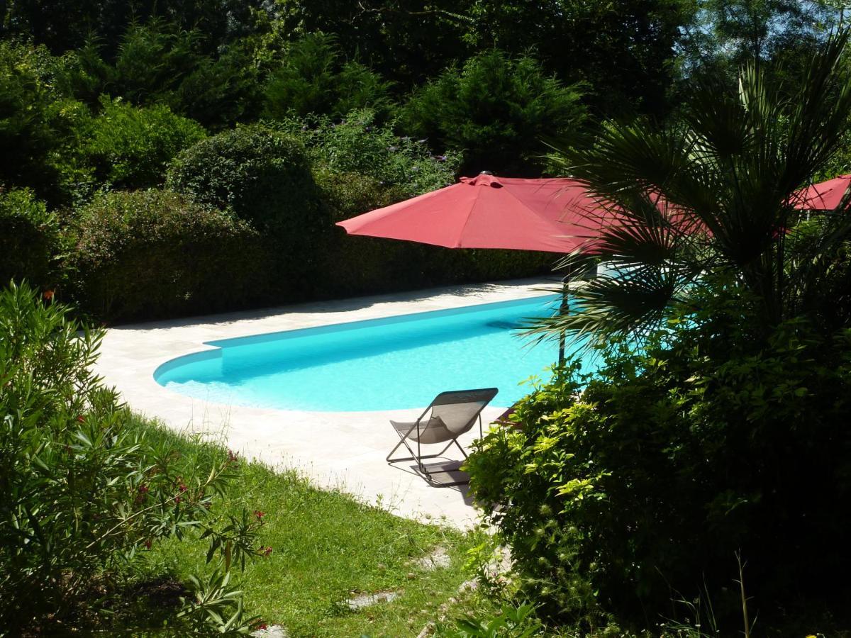Bed and Breakfast Beaux Chenes Nérac Exterior foto